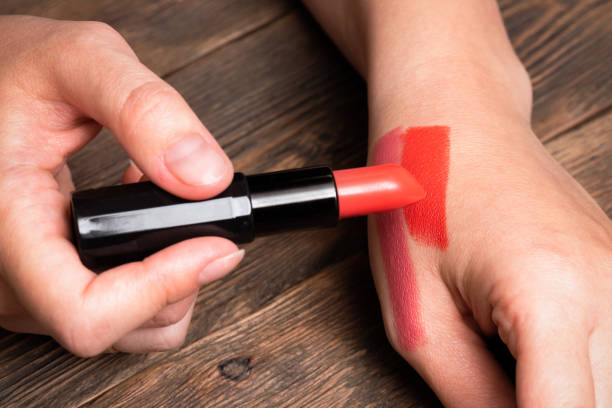 Effective ways to remove matte lipstick without excessive rubbing
